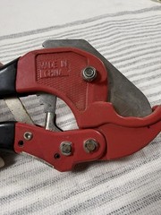 Orbit 26085 Ratcheting PVC Pipe Cutter Tool Red Black 1/2&Prime; to 1&Prime; Sprinkler Hose