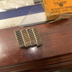 Set of 4 Toledo No. 11-12 1 n Pipe Threading Dies