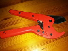 BRAND NEW REHAU RAUTOOL PIPE CUTTER 16-40mm RED