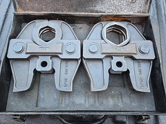 Nibco KSP4 Pair 1 1/2&Prime; 2&Prime; STD Press Jaw &ndash; Used &ndash; Includes Hard Case