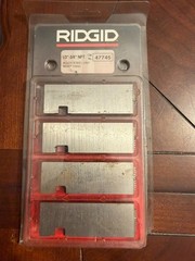 New Genuine Ridgid 47745 1/2&Prime; &ndash; 3/4&Prime; NPT Universal Dies High Speed Right Hand