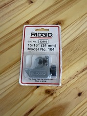 RIDGID 15/16&Prime; Model 104 Tubing Cutter 32985