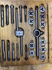Vintage Tap & Die Set Fractional Sizes 1/4-20 to 1/2-20 Wood Case Greenfield