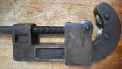 VINTAGE BARNES LARGE PIPE CUTTER # 2 MFG. BY REED MFG. CO. Erie,PA 1/8&Prime;- 1-1/2&Prime;