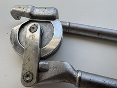 Manual Tubing / Pipe Bender Tool &ndash; Adjustable 0-180&deg; Angle Bending