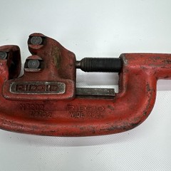 Lot of 3 Ridgid Heavy Duty Pipe Cutter 1/8in to 2in Models 1ea No2A 2ea No 202