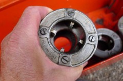 RIDGID NO, 700 POWER DRIVE PIPE THREADER WITH DIE HEADS IN BOX, 1/2-2&Prime;