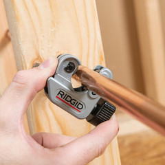 &ndash; CC247 40617 Model 101 Close Quarters Tubing Cutter, 1/4-Inch to 1-1/8-Inch Tu
