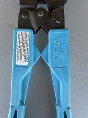 SharkBite 865896 PEX Crimp Tool Kit w/ Go/No-Go Gauge & 1/2 3/4 1 in