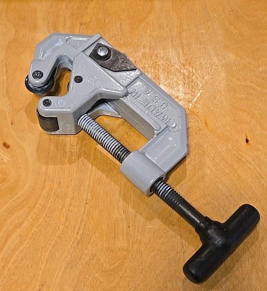 Superior Tool ST-2000 Pro-Line Pipe Cutter, 5/8 in to 2-1/8 in, Made in USA