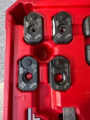 Milwaukee M18 49-16-2661ZX 1/4&Prime;-7/8&Prime; ZoomLock MAX HVAC Pivoting Press Ring Kit
