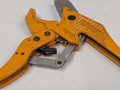 Merry PIP-18z PVC Ratcheting Pipe Cutter