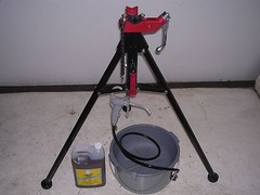 BUCKET OILER, OIL & PORTABLE TRISTAND RIDGID 65R Pipe Threader 811 815 11R 12R