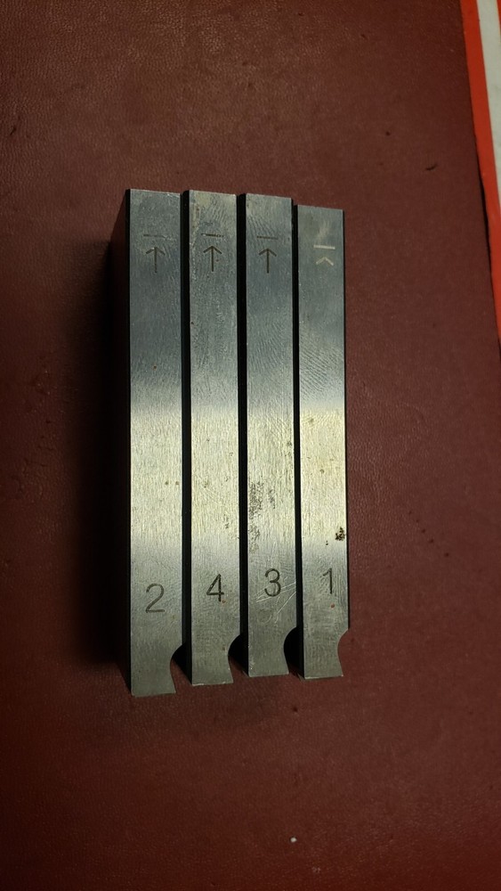 NEW 4-PACK Argco Universal 1/2&Prime;- 3/4&Prime; NPT High Speed Steel Dies HSS ( FD-BL)