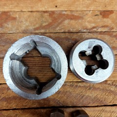 Greenfield Little Giant 1/2-13 & 5/8-11 NC Adjustable Die No. 7 Head 2 3/4&Prime; Dia
