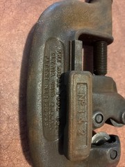 Vintage Ridgid No. 1 & 2 1/8&Prime; to 1 1/4&Prime; Inch Pipe Cutter Rigid