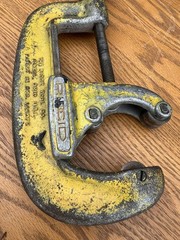 Vintage Ridgid No 40 C-Frame Tubing Cutter 2-4 In Heavy Duty Yellow USA