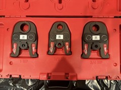 Open Box Milwaukee 49-16-2696 Black Iron Durable Press Jaw 1/2&Prime; &ndash; 1&Prime; Kit *read*