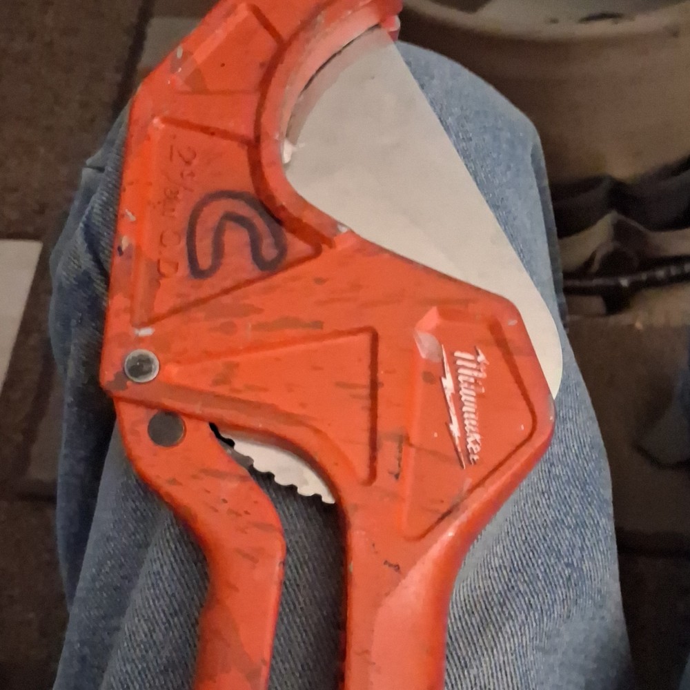 Milwaukee 48-22-4216 Ratchet Pipe Cutter 1/8 to 2-3/8 in Pipe Size