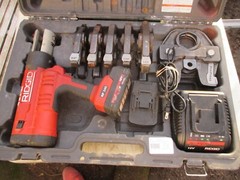 Ridgid RP340 Kit W 6 Jaws 1/2&rdquo;-2&rdquo; Two Batteries Charger Good Condition in case