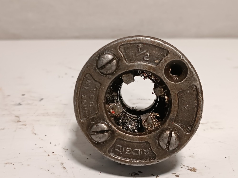 Ridgid Manual Pipe Threader 1/2&Prime; Die Made in USA Heavily Used 1/2 00R