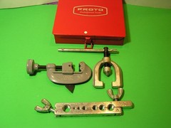 PROTO TOOLS No. 351 FLARING TOOL & No. 350 TUBING CUTTER w/ METAL CASE