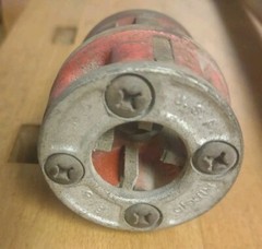 RIDGID MANUAL PIPE THREADER OO-R with 3 DIE HEADS 3/8&Prime;, 1/2&Prime;, 3/4&Prime;