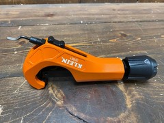Klein 1-5/8&Prime; Quick Adjust Tubing Cutter | 50061 | 1/8&Prime; to 1-5/8&Prime; CuttingCapacity