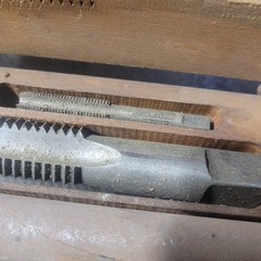 Greenfield Little Giant No. 37 Tap & Die &ndash; incomplete Set with Original Box