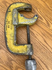 Vintage Ridgid No 40 C-Frame Tubing Cutter 2-4 In Heavy Duty Yellow USA