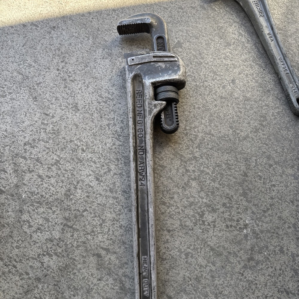 Vtg Reed Mfg ARW24 Heavy Duty Aluminum Straight Handle 24&Prime; Pipe Wrench