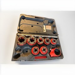 RIDGID 36475 12-R 1/2&Prime;-2&Prime; NPT Exposed Ratchet Pipe Threader Set+ Extra Die Heads