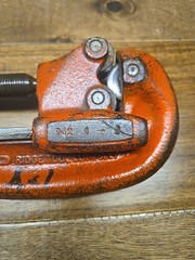 RIDGID Model 2-A Adjustable Heavy-Duty Pipe Cutter 1/8 in. to 2 in. Capacity 1E5
