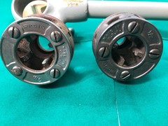 Rigid Ratcheting Pipe Threader 00-R Collapsible Handle With 1/2&Prime; & 3/4 Dies