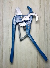 Super Tool VK50 Ratcheting PVC Pipe Cutter with VKS-50 Blade &ndash; Made in Japan