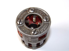RIDGID 00R Pipe Threader Die Head Set with Ratchet, 3/4&Prime;, 3/8&Prime; & 1/4&Prime; 00-R