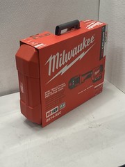Milwaukee M18 18V Cordless Short Throw Press Tool Kit PEX Crimp Jaws 2674-22C