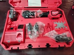 Milwaukee 2674-20 M18 Short Throw Press Tool With 3 Clamps & Batteries W/Case