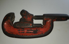 RIDGID Model 2-A Adjustable Heavy-Duty Pipe Cutter 1/8 in. to 2 in. Capacity