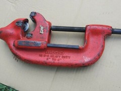 RIDGID 2 in. to 4 in. Model 4-S Heavy-Duty Pipe Cutter Made in USA