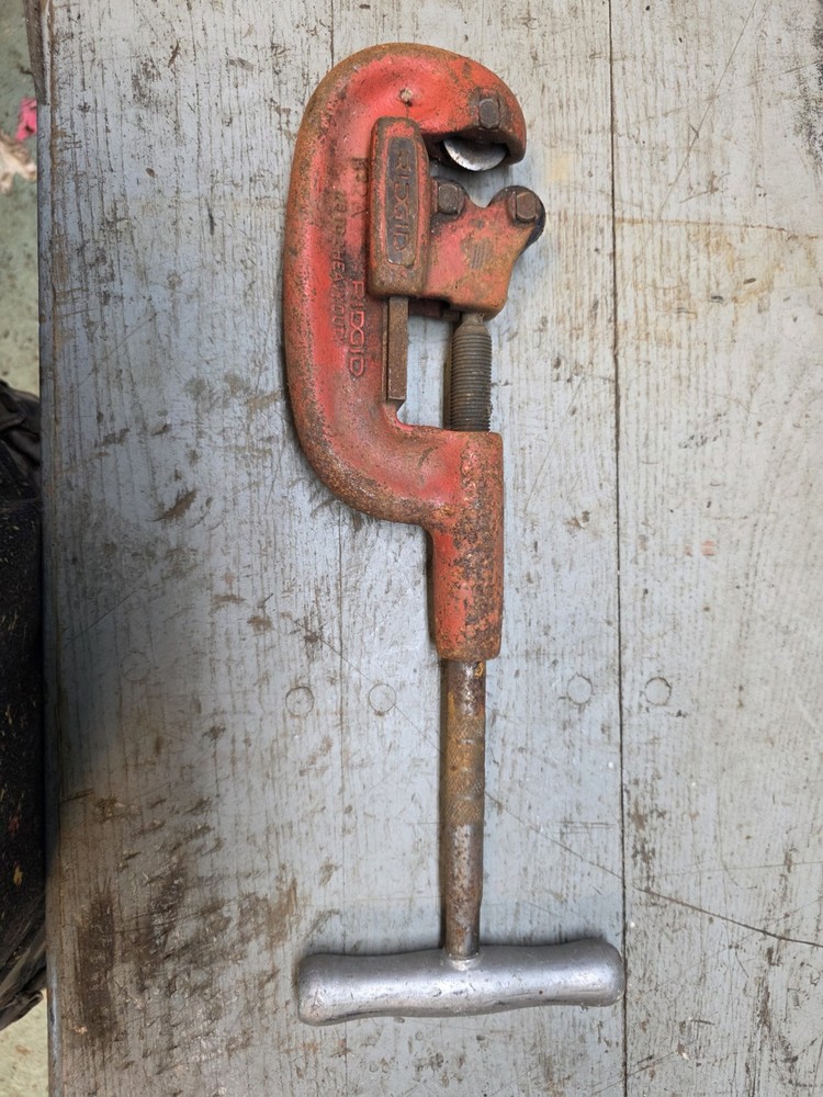 Vintage Ridgid No. 1 &ndash; 2 Heavy Duty 1/8&Prime; to 2&Prime; Inch No. 2A Pipe Cutter Rigid USA
