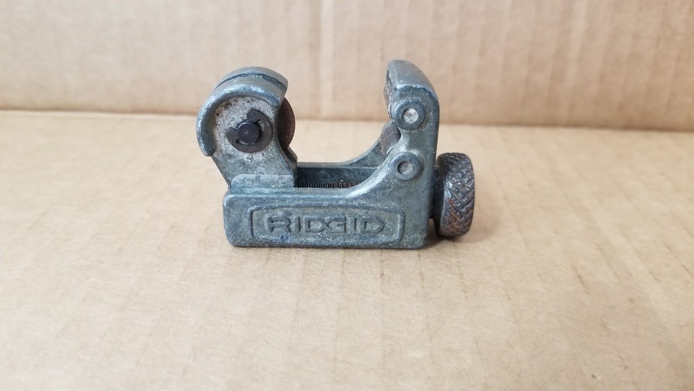 Ridgid No. 104 Tubing Cutter 3/16&Prime; to 15/16&Prime; OD &ndash; 5-24mm. Working. Good Cond