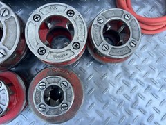 Ridgid 700 T2 Pipe Threader 12R Die Set 1/2 &ndash; 2&Prime; and Pipe Cutter