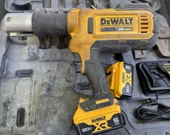 DEWALT 20V MAX ProPress Tool Kit w/ (6) Ridgid Jaws New Batteries And Charger