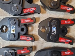 Milwaukee Tool 2922-22 6 JAWS only