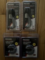 2 RIDGID C-STYLE CUTTERS 57008 & 2 SWING CUTTERS 31622
