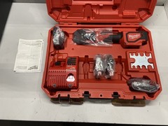 Milwaukee M18 18V Cordless Short Throw Press Tool Kit PEX Crimp Jaws 2674-22C