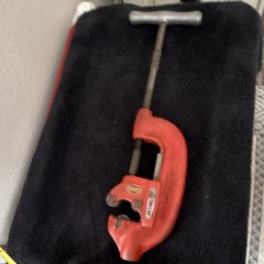 RIDGID No. 3-S Screw Feed Pipe Cutter Heavy Duty 1 in to 3 in