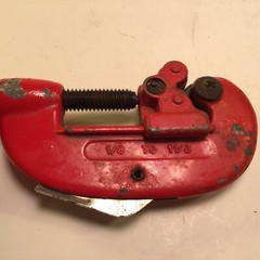 Vintage Red Tubing Cutter 1/8&Prime;-1-1/8&Prime; O.D. Omega Mini-Cutter 1/8 to 5/8 OD Spain