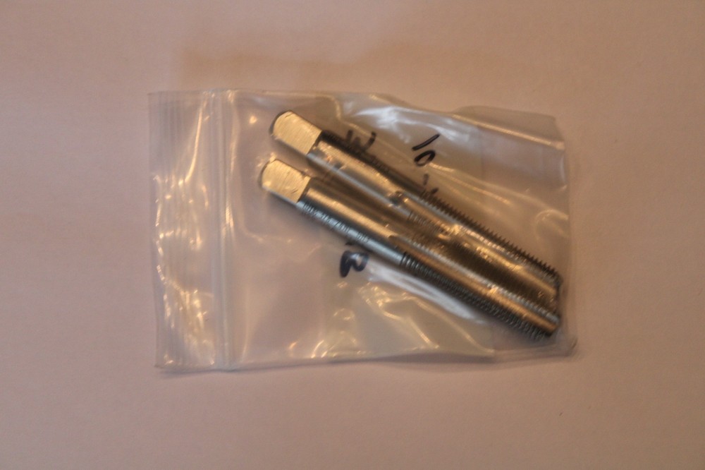 2 UNION BUTTERFIELD 10-10065 HAND TAP &ndash; 3/8-24B &ndash; HSS &ndash; 3&Prime;L NEW